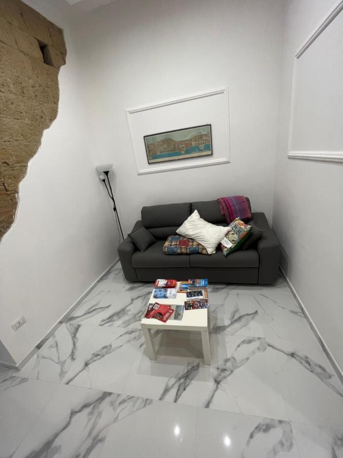 Luisa'S Apartment Naples Exterior photo